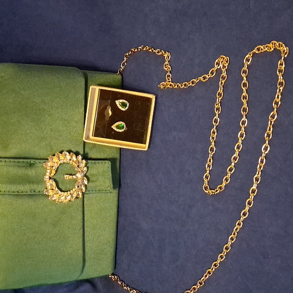 Bundle Of Green Clutch Bag/ Earrings - Picture 2 of 11